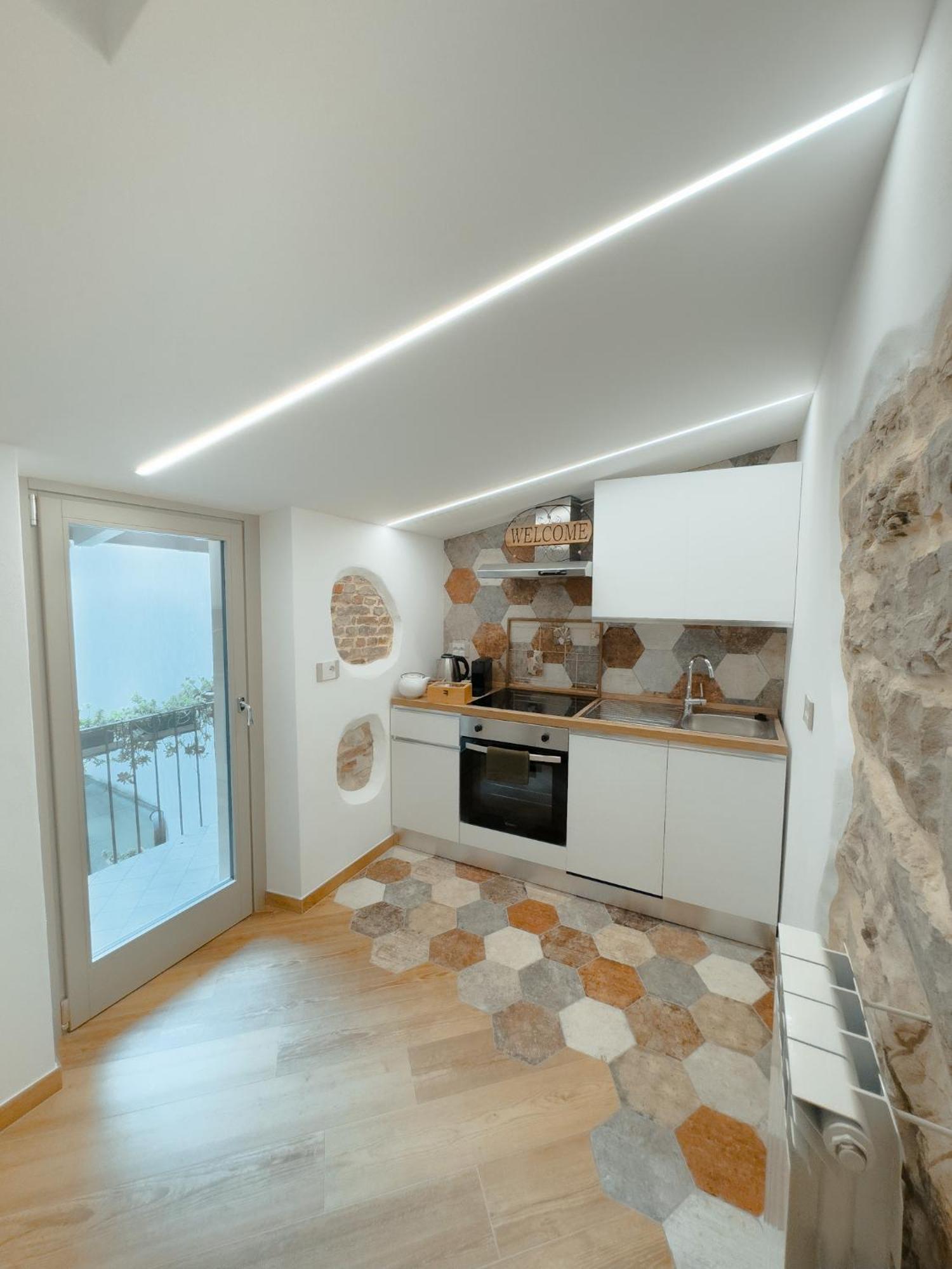 Lovely Apartment *